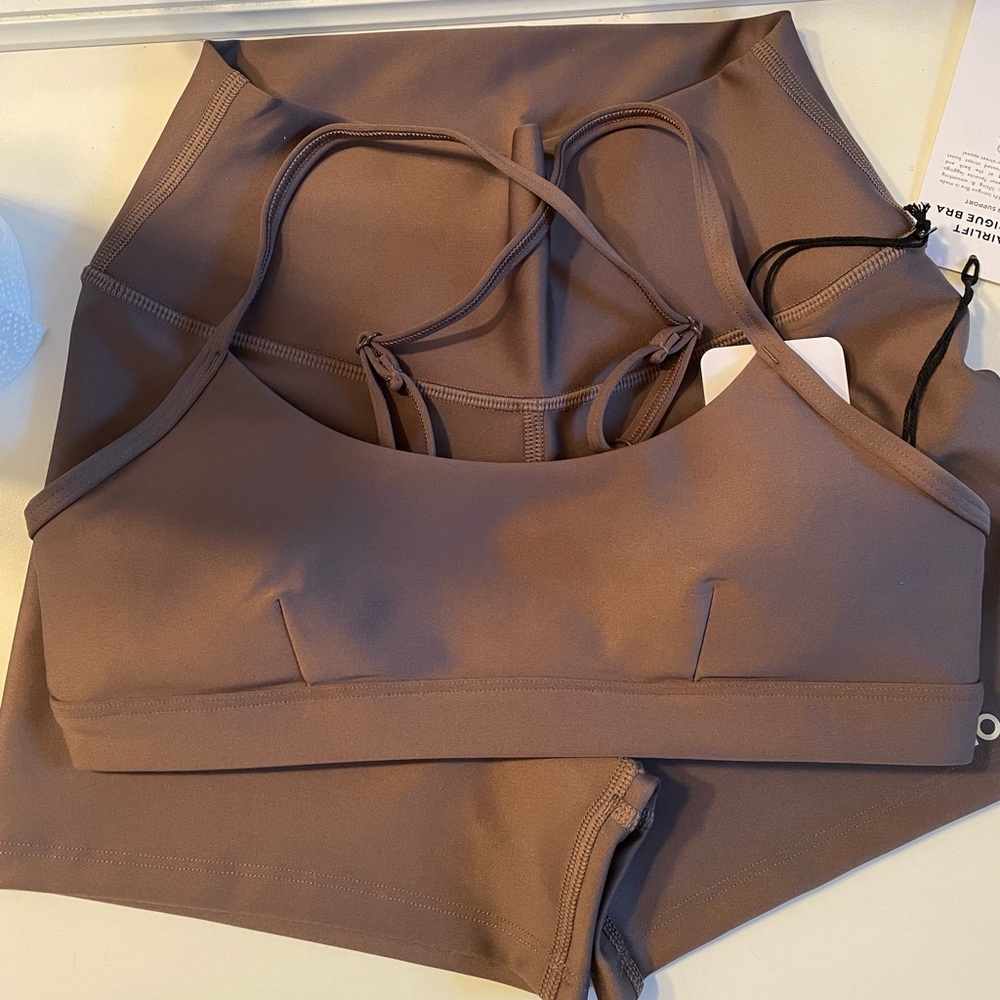 alo yoga set
